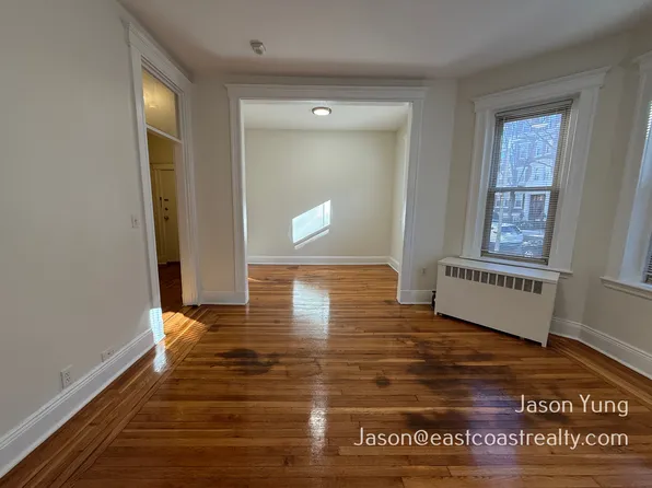 25 Queensberry St, Boston, MA