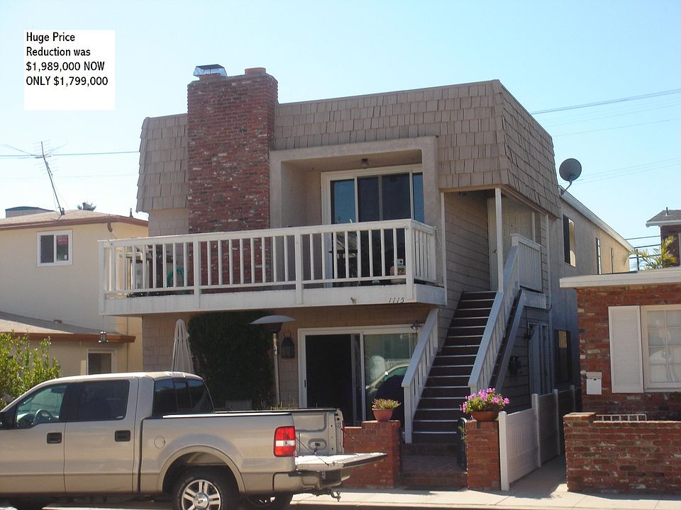 view of front of duplex