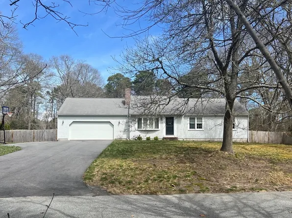 60 Knowlton Ln, Barnstable, MA 02630
