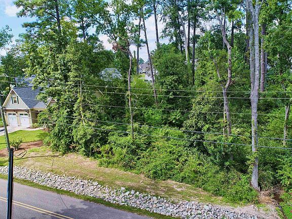 3rd image of 42 Lakeview Dr #13B