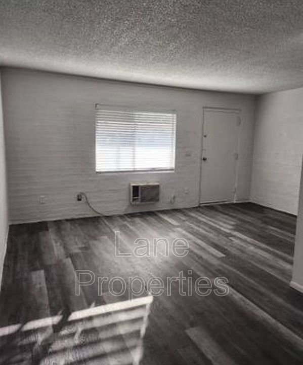 1st image of 211 Cypress St #7