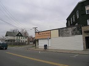 2nd image of 250 Clinton St