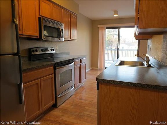 3rd image of 24758 Cashmere Ct #1