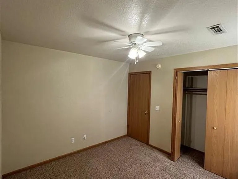 2229 E Cinnamon Way — Photo 4