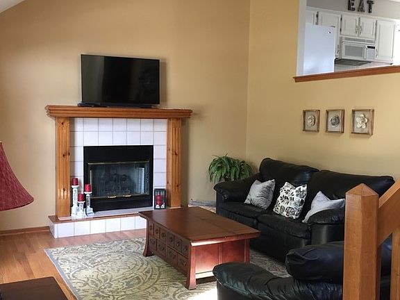 skylight, window seat,