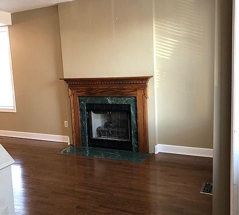 4th image of 1206 Sidney St