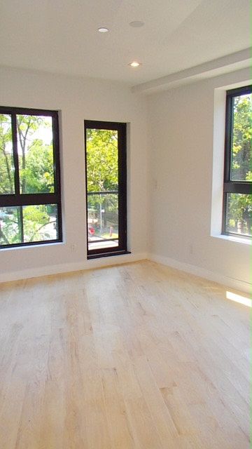 1st image of 993 Washington Ave #2A
