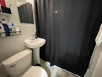 Rented by R New York