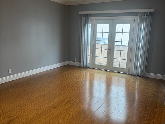 4th image of 4429 Saugus Ave APT 10