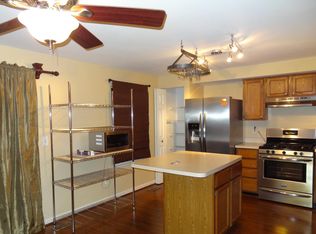 5715 Croatan Ct, Centreville, VA 20120