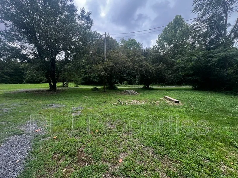 1 bed, 1.0 bath, $925 — Photo 2