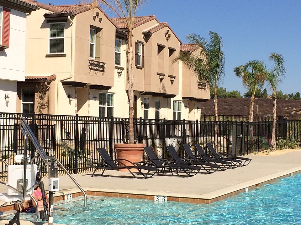 1st image of 40292 Calle Real