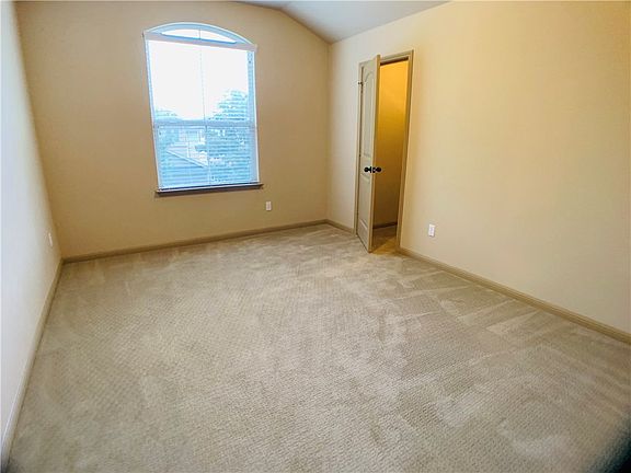 3rd image of 12808 Cayman Ln