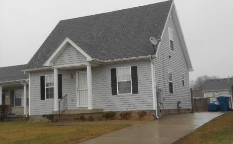 1st image of 4934 Applegrove Ln