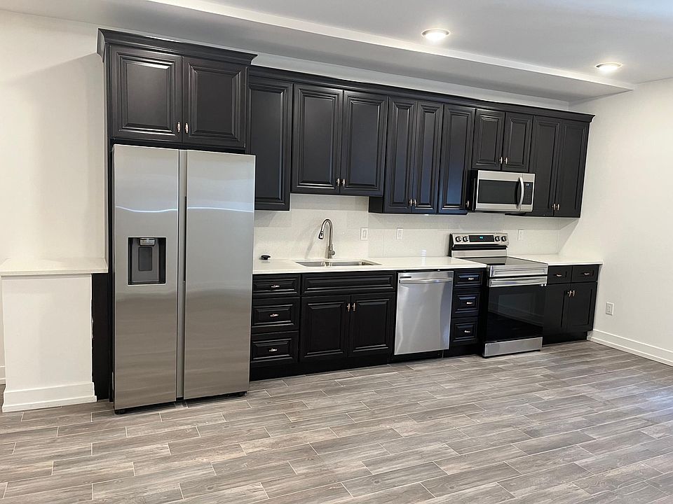 1st image of 1933R N Philip St #1