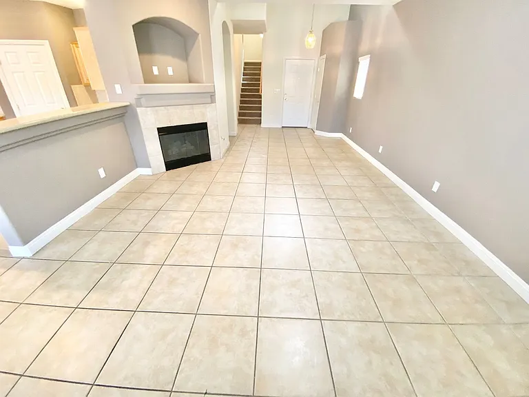 1750 Dark Wolf Ave — Photo 3