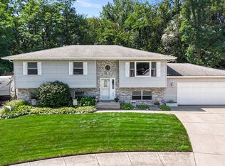 2294 Poinsettia St, Portage, IN 46368