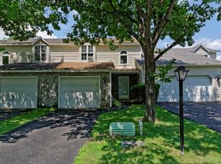 10 Ashwood Ct, Albany, NY 12208