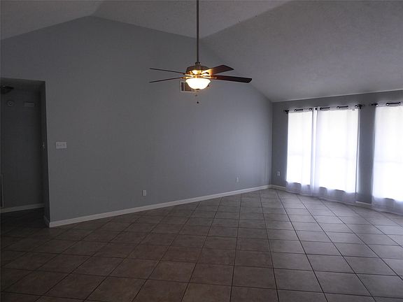 5th image of 2931 Bentley Ct