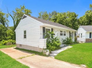 10303 Ross Cir, Saint Louis, MO 63137