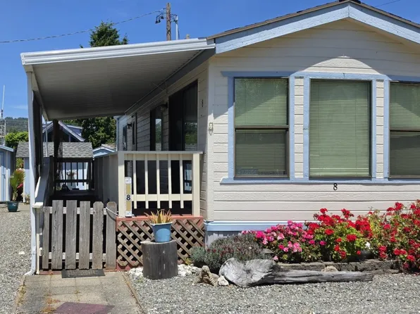 95706 Jerrys Flat Rd Space 8, Gold Beach, OR 97444