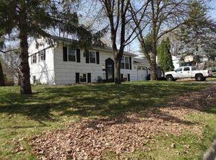 1064 Green Bay St, Onalaska, WI 54650