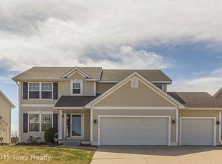 15404 Aurora Ave, Urbandale, IA 50323