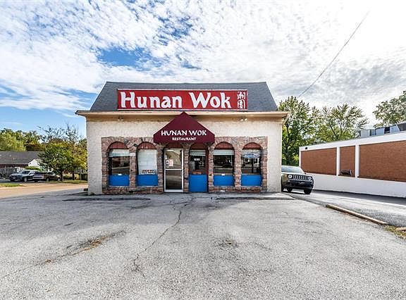 3rd image of 2428 S Brentwood Blvd