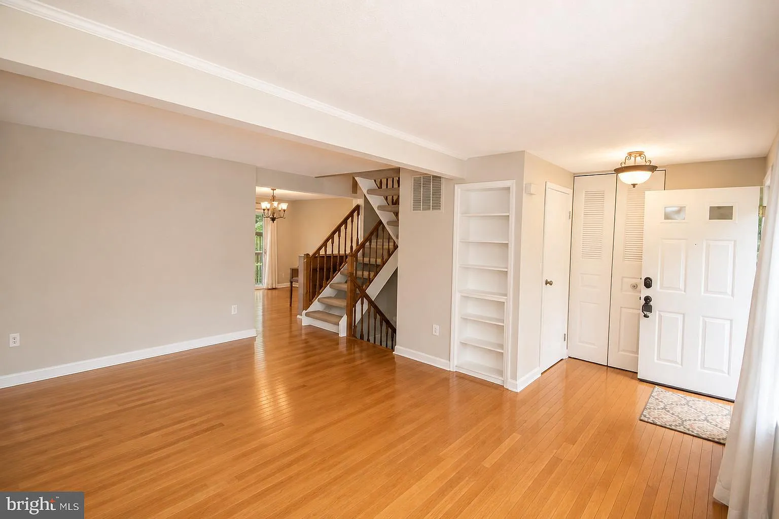 3 bed, 4.0 bath, 1770 sqft, $2,600 — Photo 3