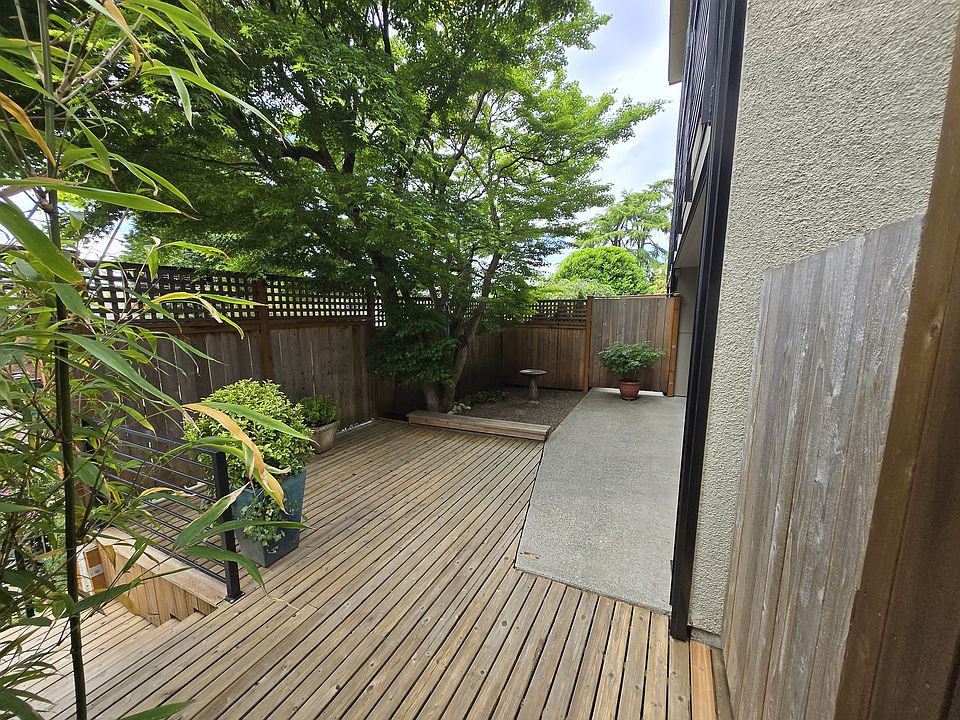 Private courtyard