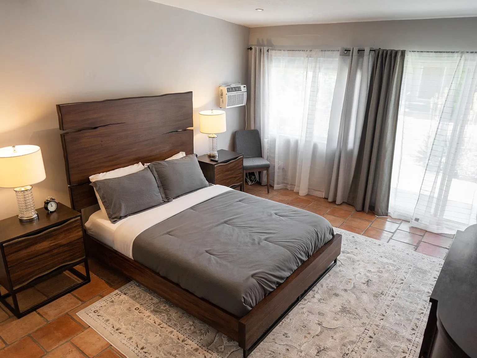 3 bed, 1500 sqft, $7,750 — Photo 3