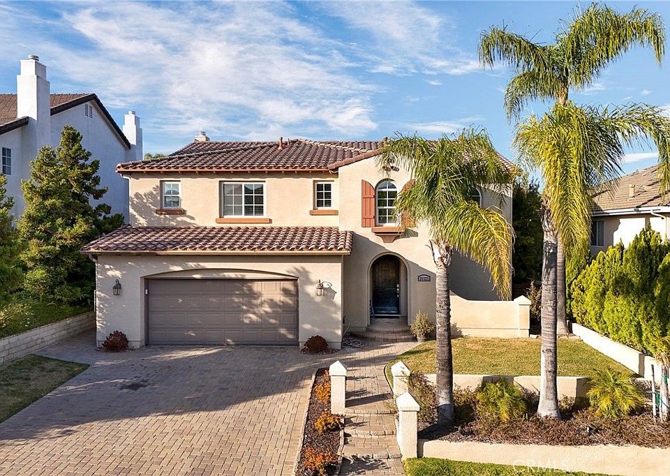 1st image of 26525 Thackery Ln