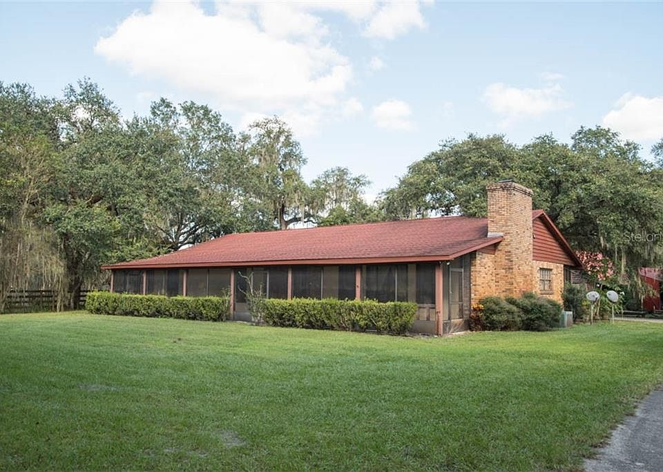 1st image of 2101 Shady Ln
