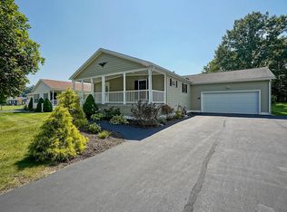 25 Aspen Way, North Hampton, NH 03862