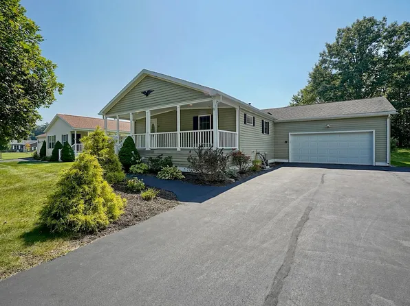 25 Aspen Way, North Hampton, NH 03862