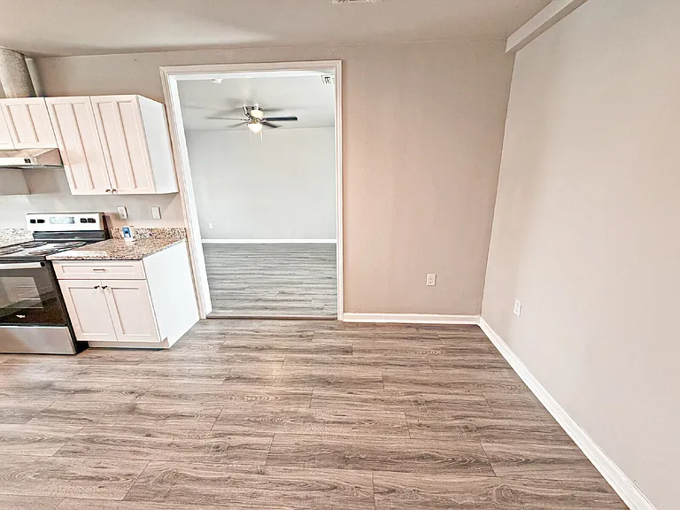 232 Cornell Ave #202 — Photo 4