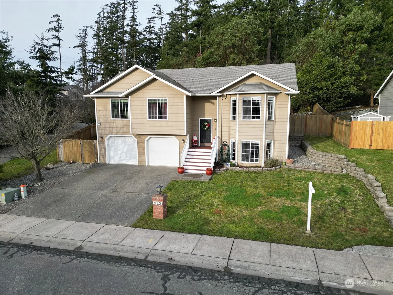922 SW Eagle Vista Avenue photo 1