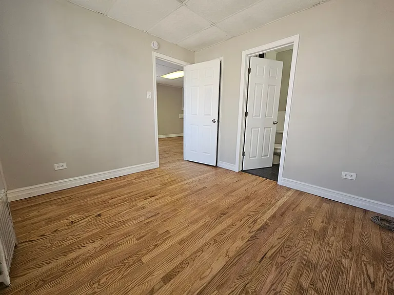 2833 N Colorado Blvd — Photo 27