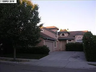 691 Magnolia Ct photo 1