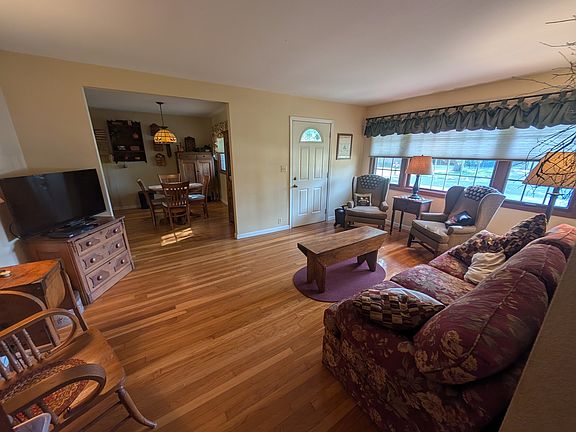 4th image of 106 N Turner Dr