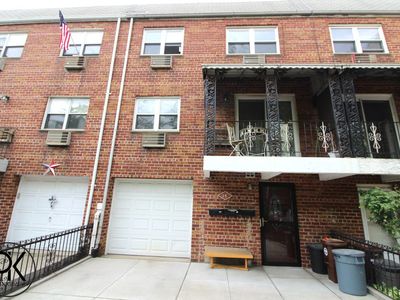 25 McGuinness Blvd, Brooklyn, NY, 11222