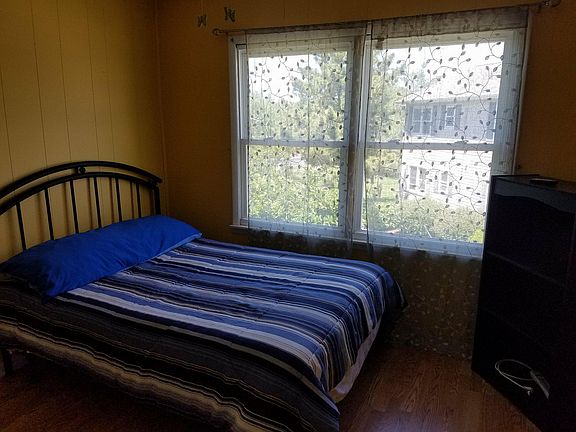 3rd image of 33682 Briar Ct N Unit 3