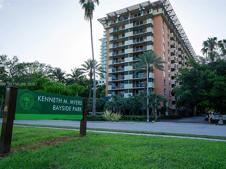 2951 S Bayshore Dr #716 — Photo 32