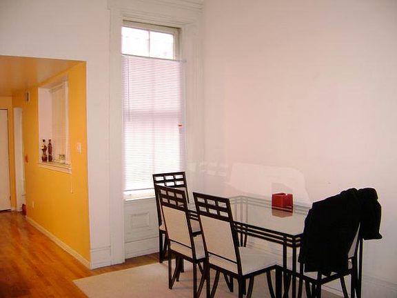 Dinette area off of kitchen