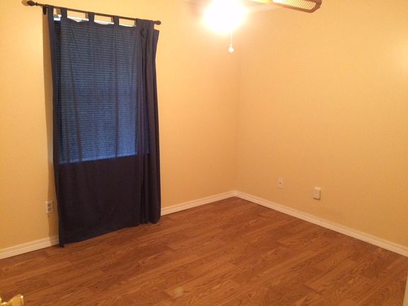 5th image of 4603 Fairmont Ave