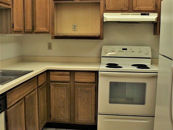 4th image of 4848 N Lydell Ave APT 101