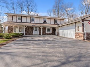 565 Meadow Ct #575, Brookfield, WI 53045