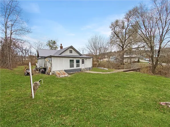 26 McNair Ave, Slovan, PA 15078