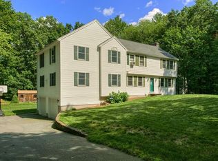 101 Forrest Rd, Westford, MA 01886