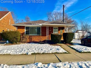 9526 Grandmont Ave, Detroit, MI 48227